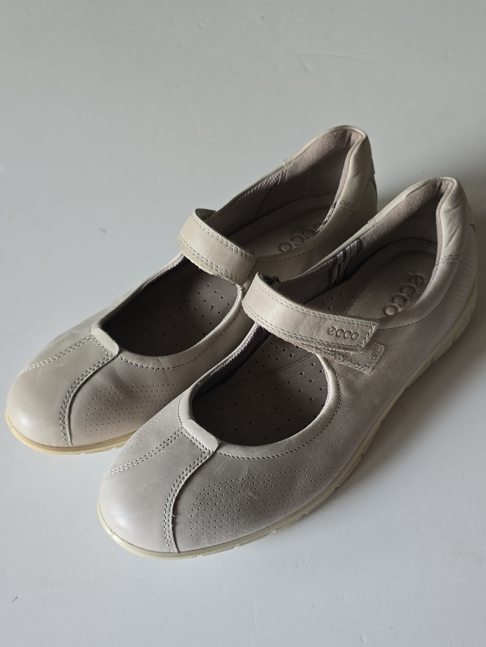 Ecco Light Gray Mary Jane Leather Comfort Flats Sz 42